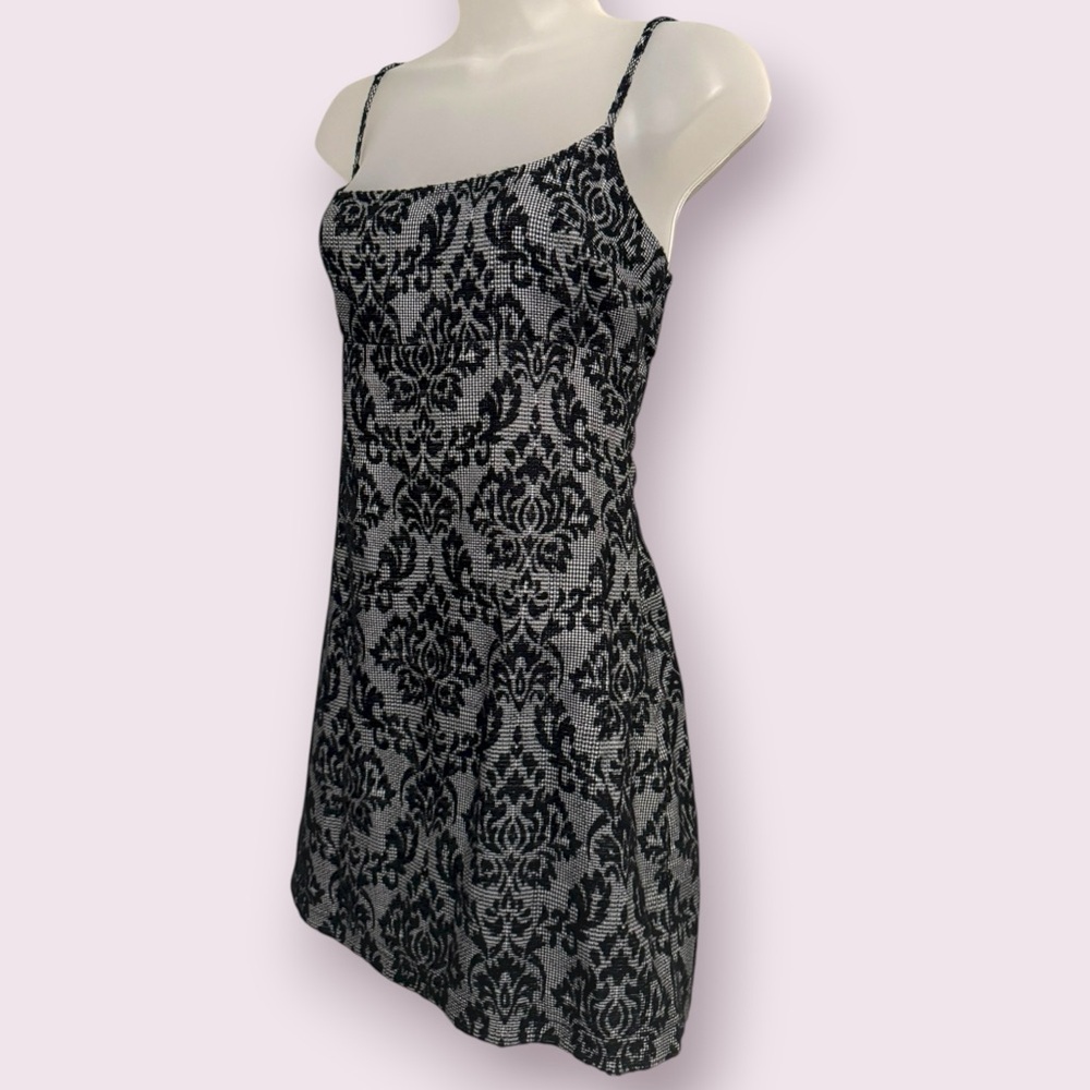 Urban Outfitters Black Jacquard Mini Dress Fit Flare Strappy Size M - Picture 5 of 9